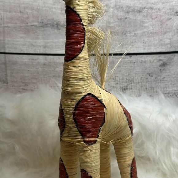 Giraffe Folk‎ Art Rattan Bamboo Straw Hand Painted Animal Sculpture - Picture 2 of 5